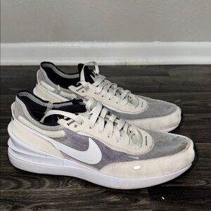 Nike Waffle One Shoes Size 9.5